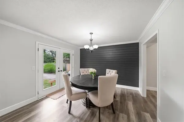 6655 W 82ND ST, Overland Park, KS 66204