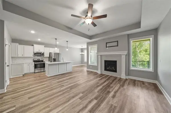 12426 Meadow LN, Kansas City, KS 66109