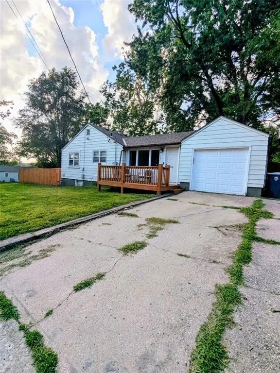 4205 N Jackson AVE, Kansas City, MO 64117