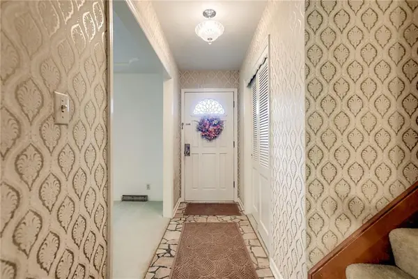 8715 Mackey ST, Overland Park, KS 66212