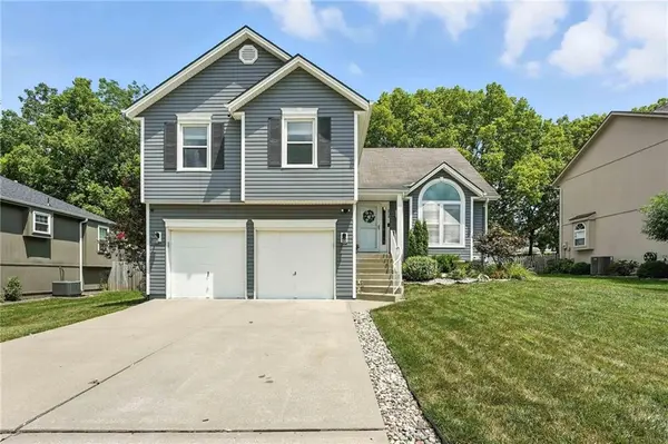 2714 NW 1st ST, Blue Springs, MO 64014