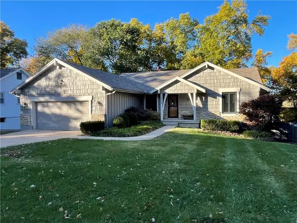 10920 E 71st TER, Raytown, MO 64133