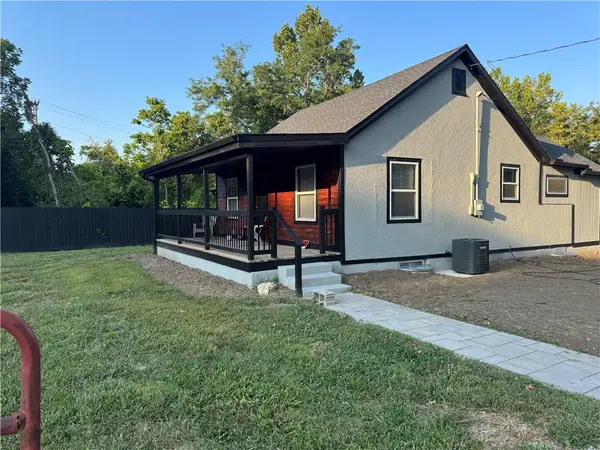 10415 Raytown RD, Kansas City, MO 64134