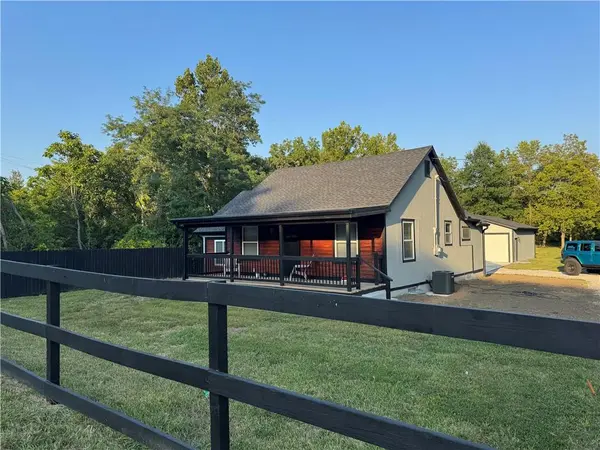 10415 Raytown RD, Kansas City, MO 64134