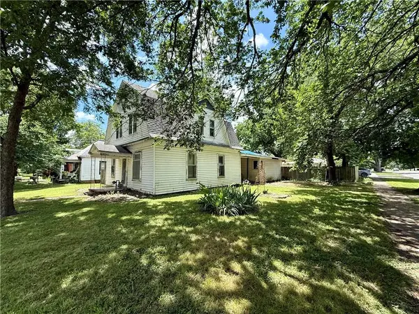 333 N 12th ST #N, Fredonia, KS 66736