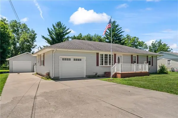 205 Oak ST, Emma, MO 65327