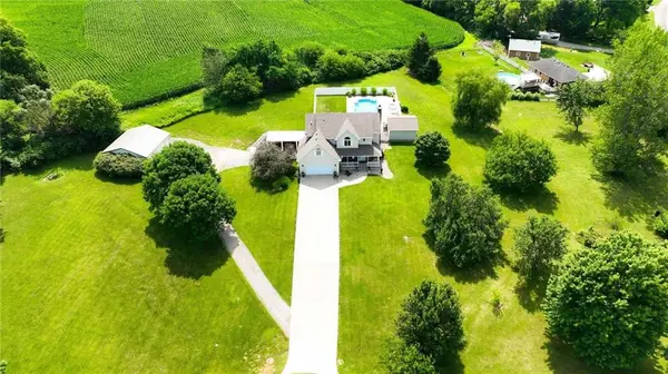 2 Bush DR, Camden Point, MO 64018