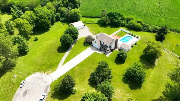 2 Bush DR,  Camden Point,  MO 64018