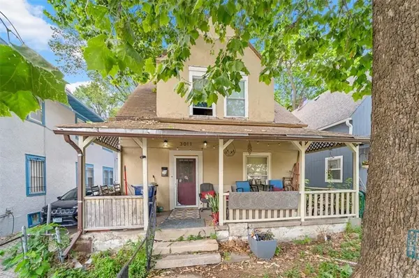 3011 Holmes ST, Kansas City, MO 64109