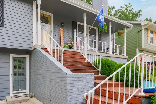 7804 NW 70th ST, Kansas City, MO 64152