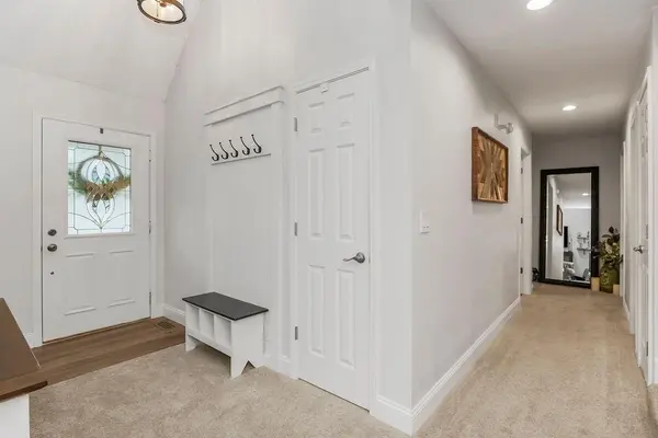 7804 NW 70th ST, Kansas City, MO 64152
