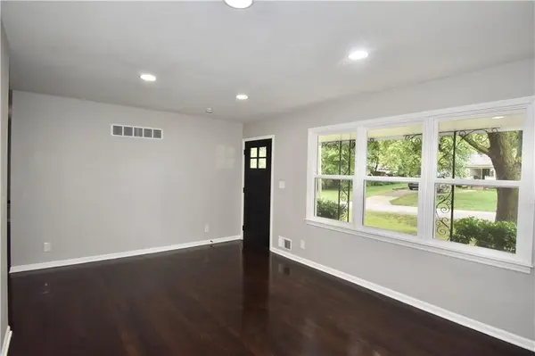 8101 Wayne AVE, Kansas City, MO 64131