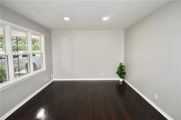 8101 Wayne AVE, Kansas City, MO 64131