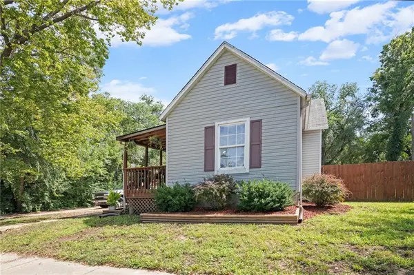 1417 Munson AVE, Topeka, KS 66604