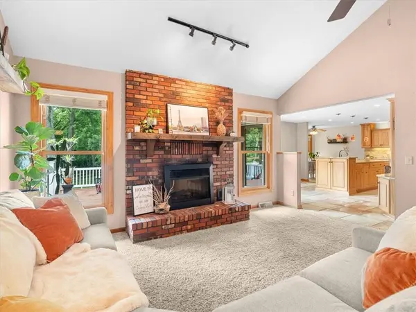 3520 Karnes RD, St Joseph, MO 64506