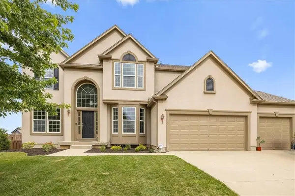 23600 W 93rd ST, Lenexa, KS 66227