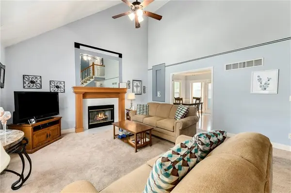 4907 N Jefferson ST, Kansas City, MO 64118