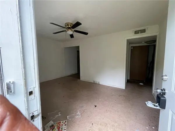 109 W 98th ST, Kansas City, MO 64114