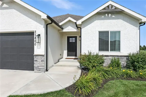 27800 E 134th ST, Lee's Summit, MO 64086