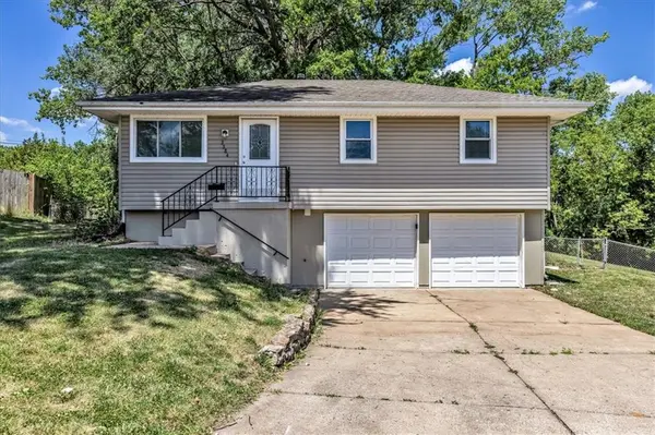 3384 S PECK CIR,  Independence,  MO 64055
