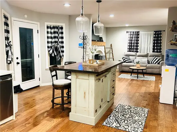 220 Johnston Pkwy, Raymore, MO 64083
