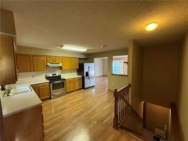1912 S Viking CT, Independence, MO 64057