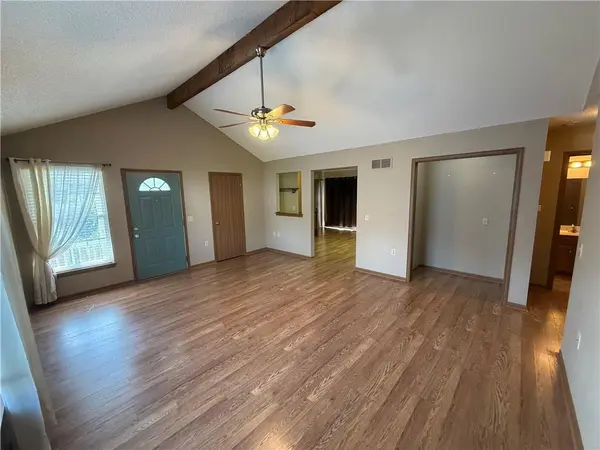 1912 S Viking CT, Independence, MO 64057