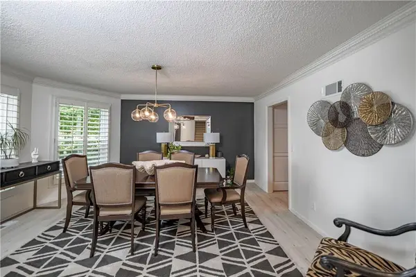 13804 Alhambra ST, Leawood, KS 66224