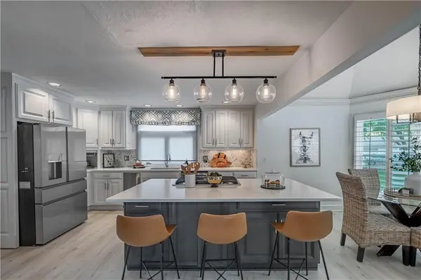 13804 Alhambra ST, Leawood, KS 66224