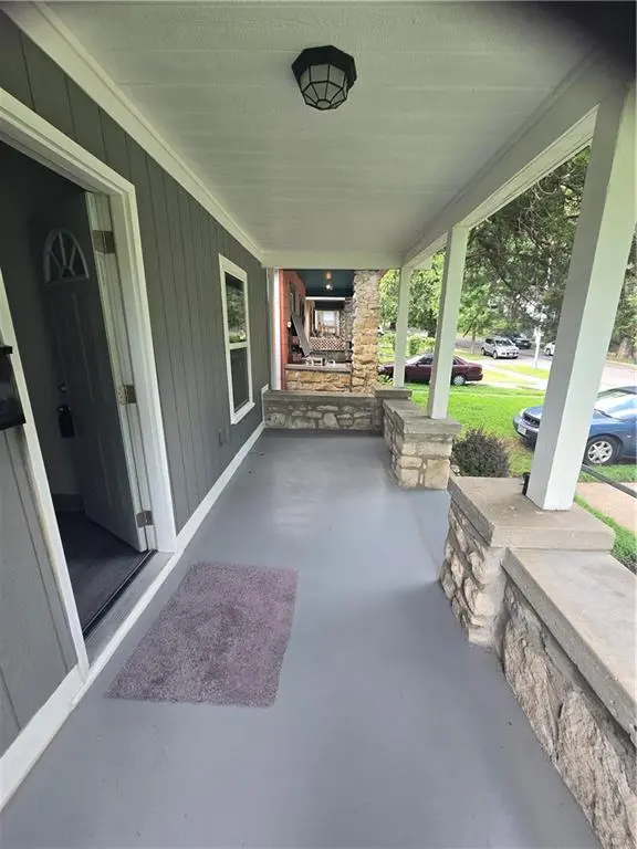 4128 Forest AVE, Kansas City, MO 64110