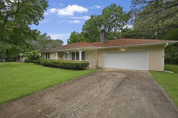 5404 Hedges AVE, Raytown, MO 64133