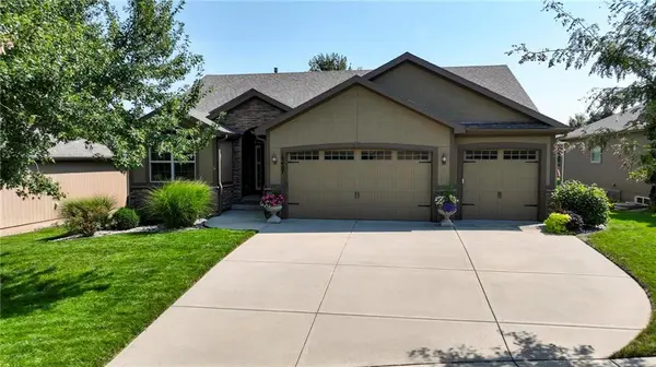 18407 W 193 TER, Spring Hill, KS 66083