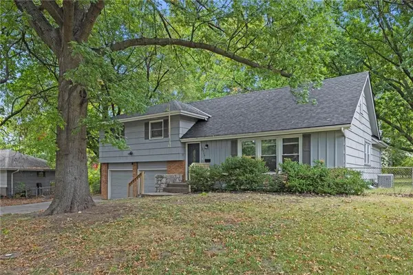 10510 E 80th ST, Raytown, MO 64138