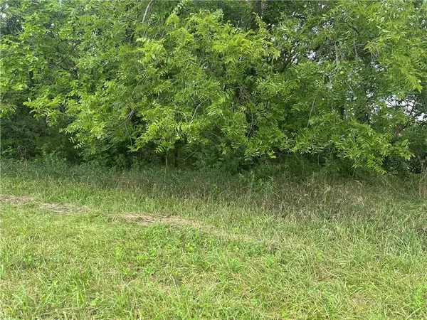 Southpoint RD, Camden, MO 64017