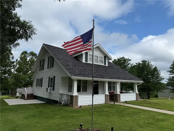 428 Central AVE, Pattonsburg, MO 64670