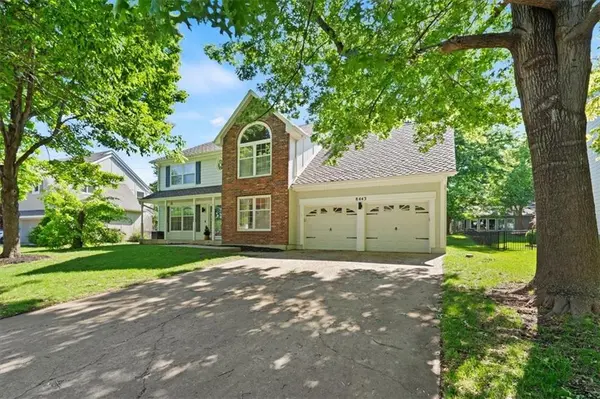 8443 Mettee ST, Lenexa, KS 66219