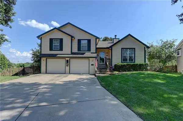 129 BROOKWOOD ST,  Lansing,  KS 66043