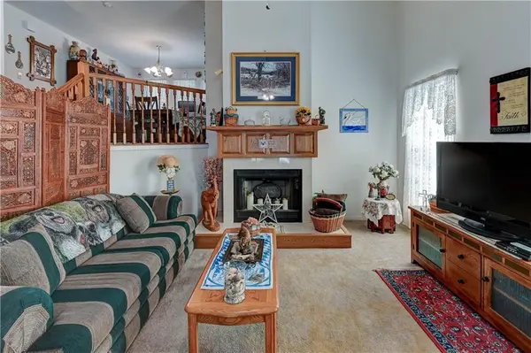 129 BROOKWOOD ST, Lansing, KS 66043