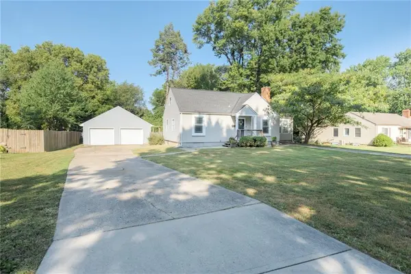 7624 Hadley ST, Overland Park, KS 66204