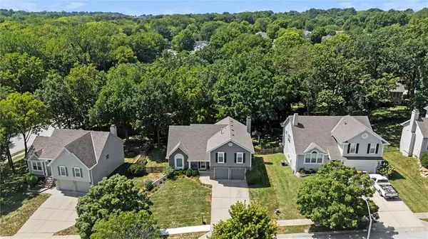 8530 N Flora AVE, Kansas City, MO 64155