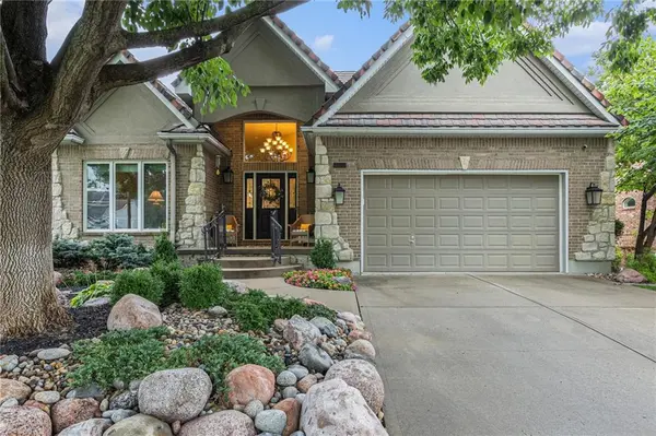 5301 W 154th ST, Leawood, KS 66224