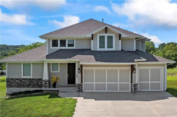 520 S 98th ST,  Edwardsville,  KS 66111