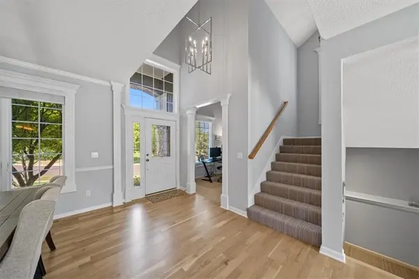 5405 W 163rd CT, Overland Park, KS 66085