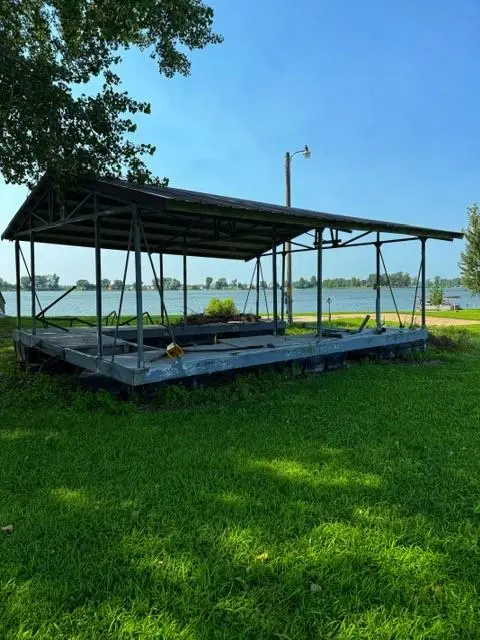 618 Tubbs LN, Big Lake, MO 64437