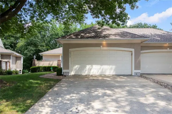 10317 Garnett ST, Overland Park, KS 66214