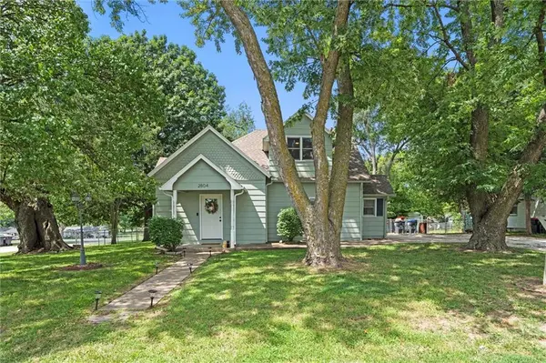2804 N 155th TER,  Basehor,  KS 66007