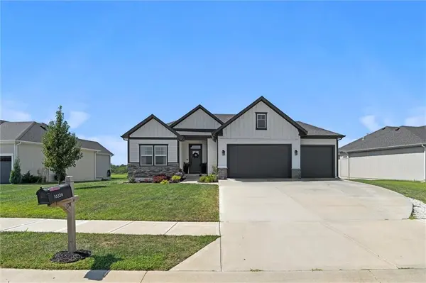 16324 Mustang ST, Gardner, KS 66030