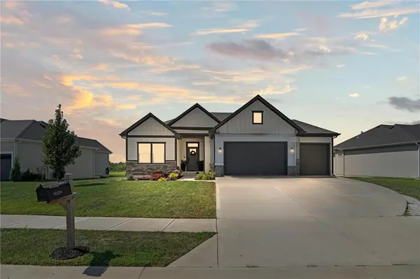 16324 Mustang ST, Gardner, KS 66030