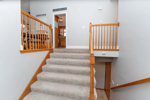 304 Andrea LN, Harrisonville, MO 64701