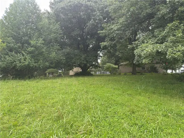 5415 NW Roanridge RD, Kansas City, MO 64151